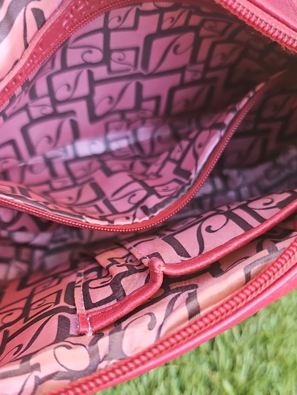 Stone Mountain Accessories Red Leather Shoulder Bag